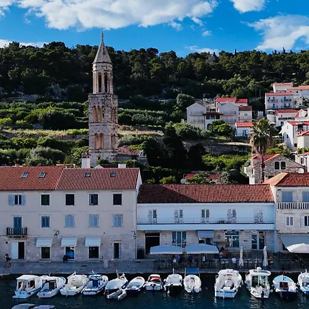 Hvar Riva Apartment