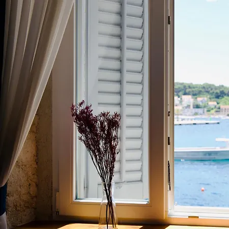 Hvar Riva Χβαρ